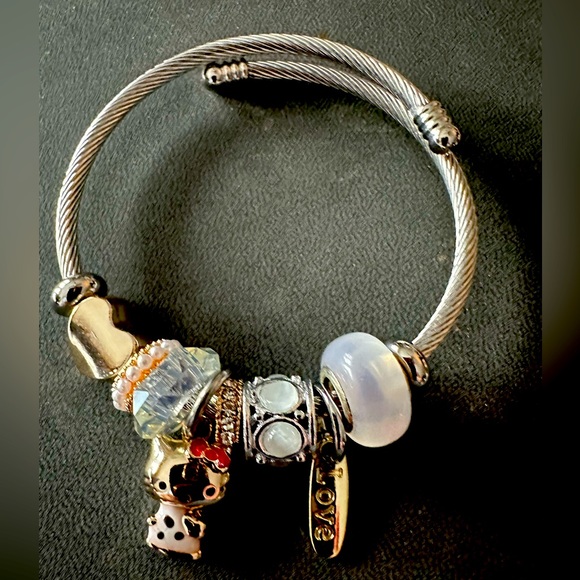 Hello Kitty Jewelry - New Hello Kitty Charm bracelet.